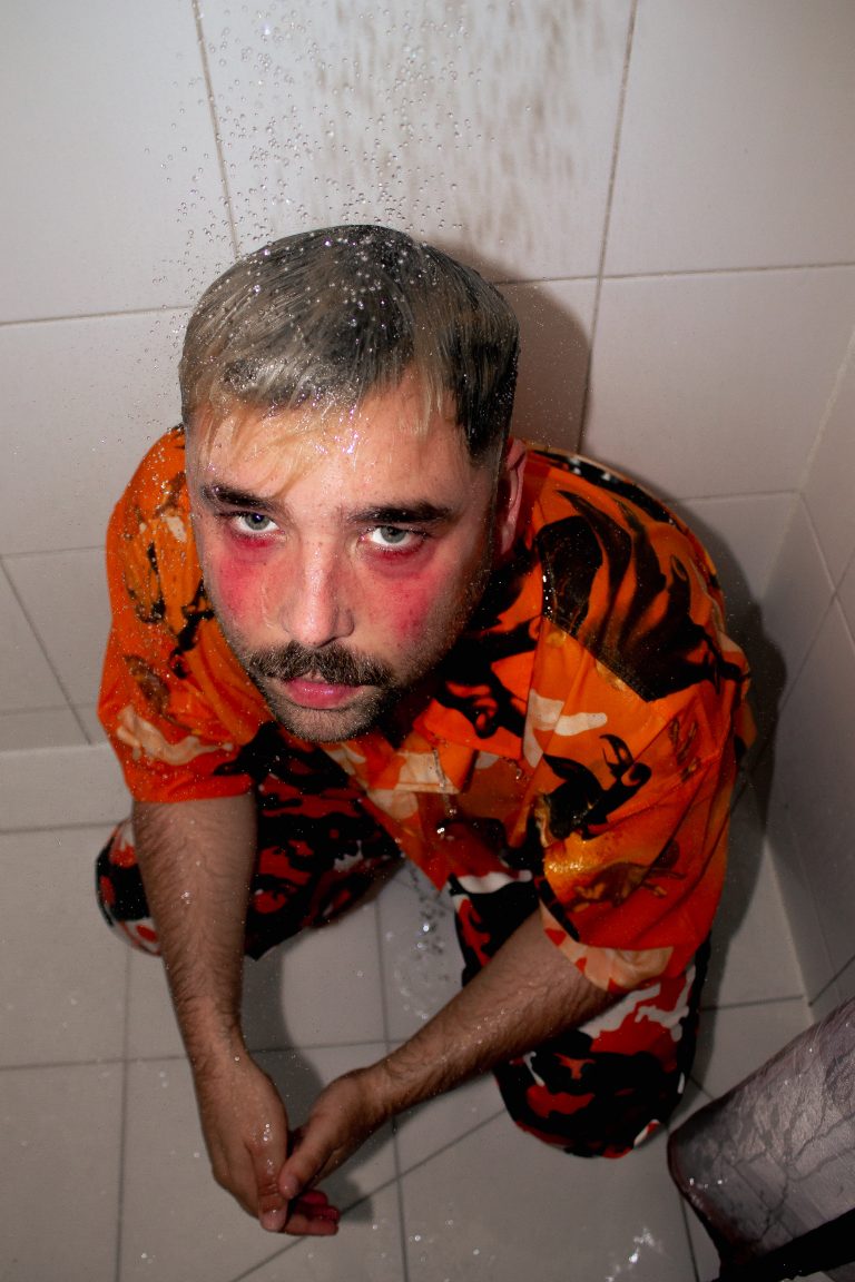 Guard releases smokey new single ‘color by numbers’ with a self-directed music video