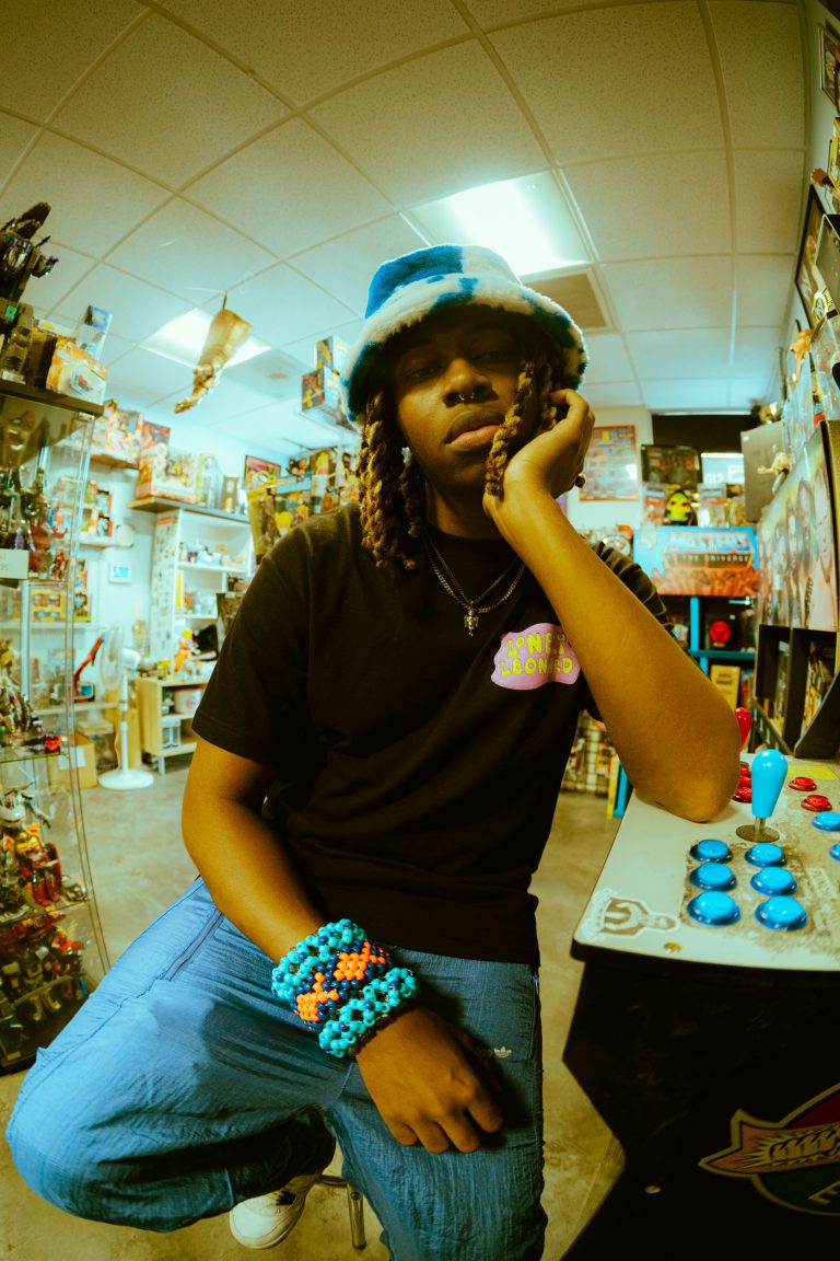 LONELY LEONARD RELEASES BOLD NEW ALBUM BLOCKBUSTER￼