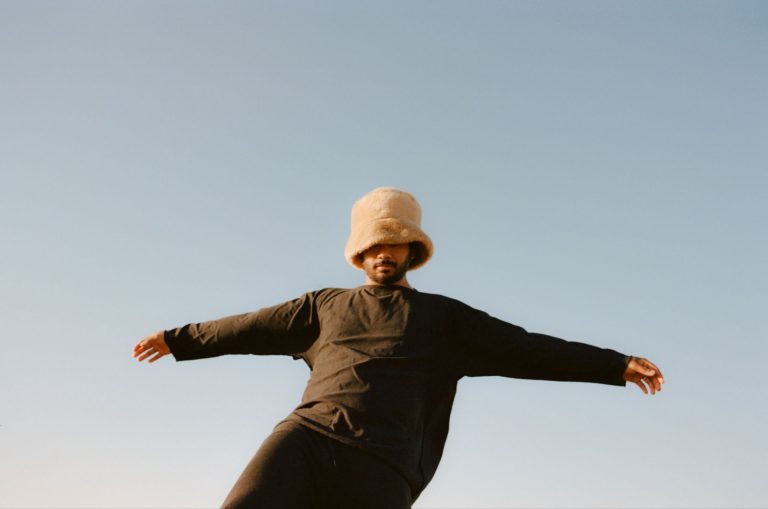 TORO Y MOI RELEASES TWO NEW SINGLES ‘HOLLYWOOD’ FEATURING BEN GIBBARD & ‘CD-R’ OUT NOW  ￼