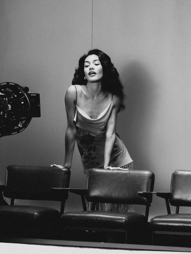 Olivia Dean’s ‘The Art of Loving’ Lands with Neo-Soul Precision